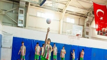 Karşıyaka’da Kış Spor Okulları başlıyor!