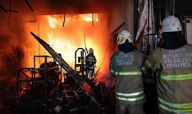 Kemalpaşa’da sanayi sitesinde çıkan yangın denetim altına alındı