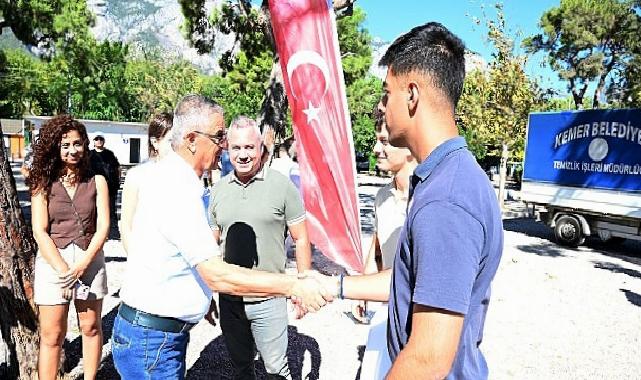 Kemer’de kıyı paklığı yapıldı