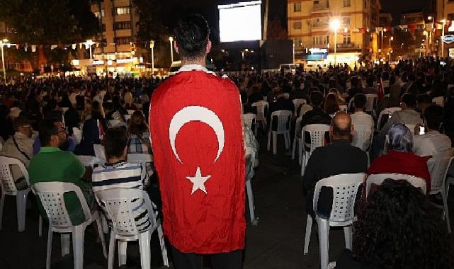 Kent Meydanı, 12 Dev Adam’ın final heyecanına sahne oldu