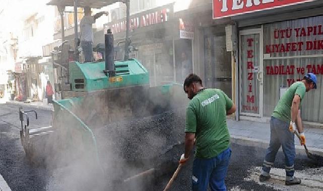 Konak’ta asfalt seferberliği devam ediyor