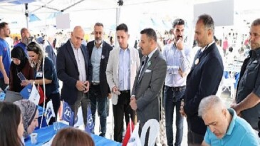 Küçükçekmece Belediyesi İstihdam Fuarı’nın İkincisini Düzenledi