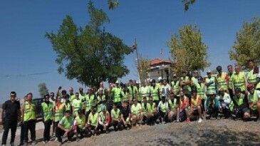 Lider Altay Tarihi Yerlerdeki Tiplere Katılan Bisikletseverlere Teşekkür Etti