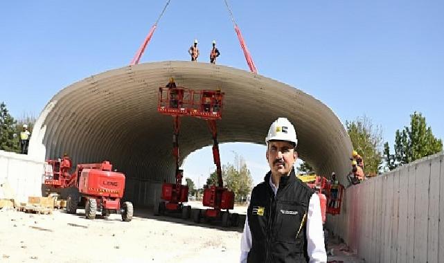 Lider Altay Türkiye’de Birinci Defa Denenen Teknikle İnşaatı Süren Köprülü Kavşağın Trafiği Rahatlatacağını Açıkladı