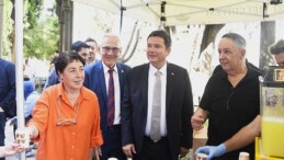 Lider Aydın Muradiye’de vatandaşlarla bir ortaya geldi