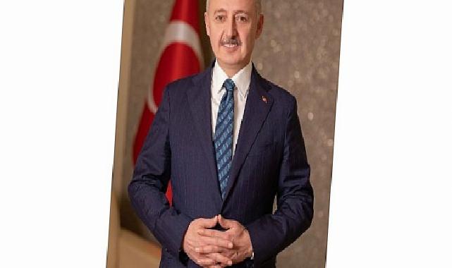 Lider Büyükakın okula yeni başlayan miniklere muvaffakiyetler diledi