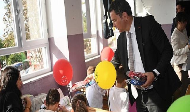 Lider Erkan Aydın’dan öğrencilere birinci ders sürprizi