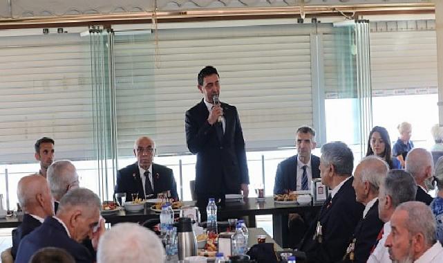 Lider Önal, gazilerle bir ortaya geldi