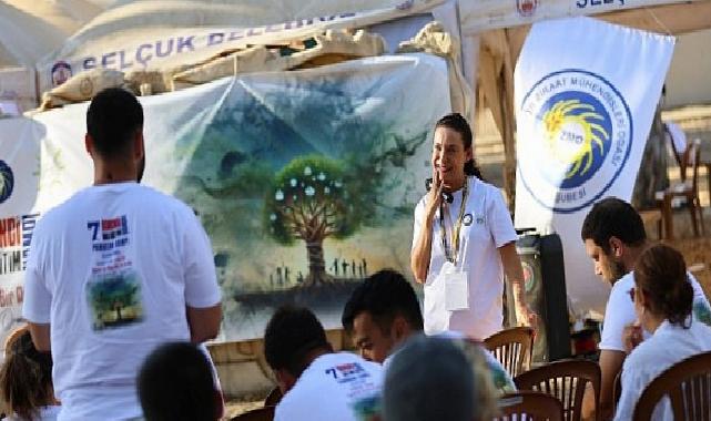 Lider Sengel Gençlere Efes Tarlası Ömür Köyü’nü anlattı