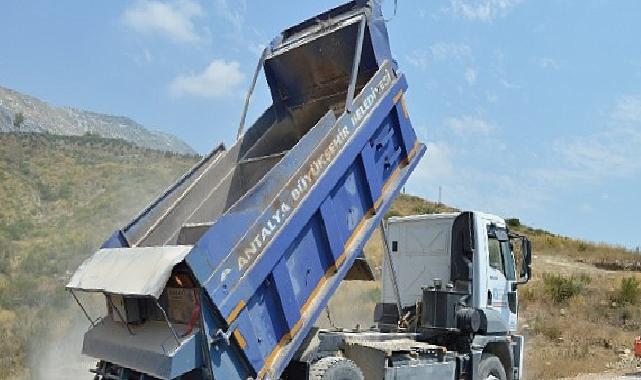 Manavgat’ta küme yolları asfaltlanıyor