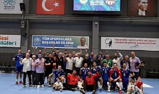 Nilüfer Belediyespor, dörtte dört yaptı