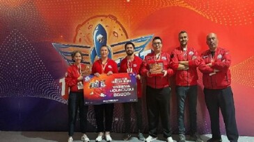 TEKNOFEST 2025’te Bergama Öğretmen ve Öğrencilerinden Çifte Muvaffakiyet