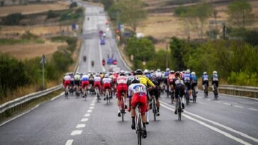 Tour of İstanbul’un Arnavutköy-Arnavutköy Etabı’nda Yağmur Geleneği Devam Etti