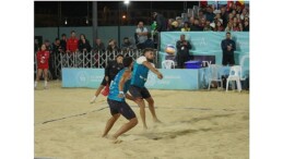 Türk voleybol tarihinde bir birinci yaşandı! Plaj Voleybolu Erkek Ulusal Grubu birinci kere şampiyon oldu.