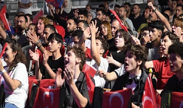 Ulusal heyecan Osmangazi Meydanı’nda yaşandı