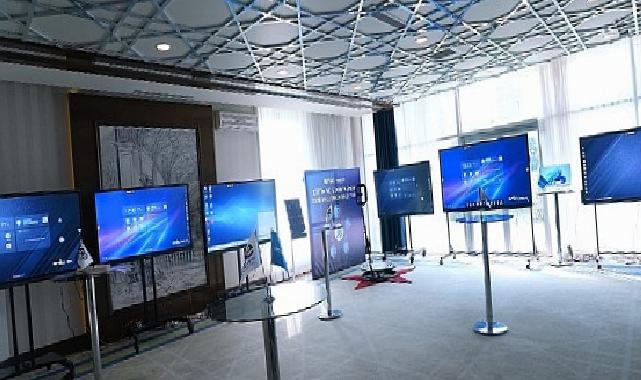 Yapay Zekâ Çağında Akıllı Tahtada Yeni Standart