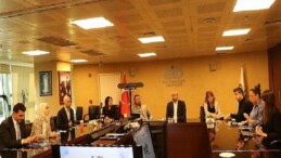 Amerikan mobilya devi İzmir’den eser almaya, Türkiye’de ofis ve şirket açmaya geldi