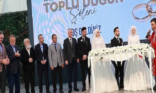 Bağcılar’da 8 çift, Ticaret Bakanı Ömer Bolat’ın şahitliğinde evlendi