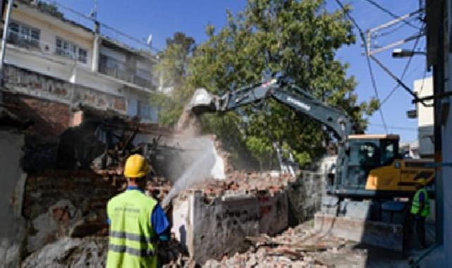 Ballıkuyu dönüşüm bölgesindeki metruk yapılar yıkılıyor