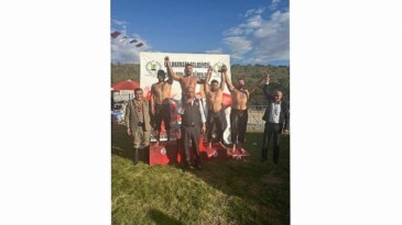 Belediye güreşçisinden kürsü başarısı