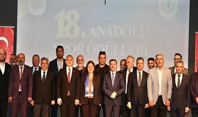 Belediye Liderimiz Rasim Arı, YILIN BELEDİYE BAŞKANI Seçildi