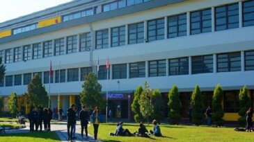 Binlerce kitap ve sınırsız bilginin kaynağı