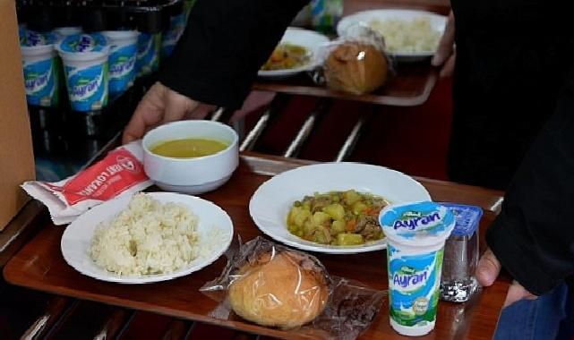 Burhaniye Belediyesi Kent Lokantası’nda dayanışma var