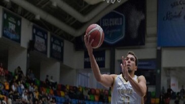 Büyükşehir Belediyespor Basketbol ve Voleybolda Hezimet Yüzü Görmüyor