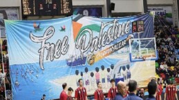 Büyükşehir Belediyespor – Gaziantep Basketbol Maçında Gazze’ye Takviye Pankartı Açıldı