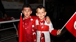 Büyükşehir’den milli maça binlerce bayrakla destek