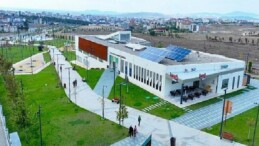 Büyükşehir’in kütüphanelerine yeşil bina sertifikası