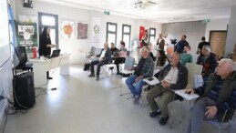 Efes Selçuk’ta üreticilere “Ücretsiz Toprak Tahlili Eğitimi” verildi