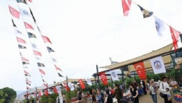 Efes Tarlası Hayat Köyü’nde Üretici Pazarı açıldı