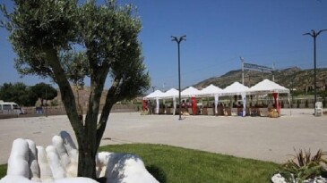 Efes Tarlası Ömür Köyü’nde Üretici Pazarı Kuruluyor