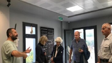 Efes Tarlası Ömür Köyü’ne milletlerarası ilgi büyüyor