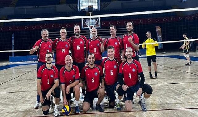 Ege Üniversitesi Voleybol Grubu ismini finallere yazdırdı