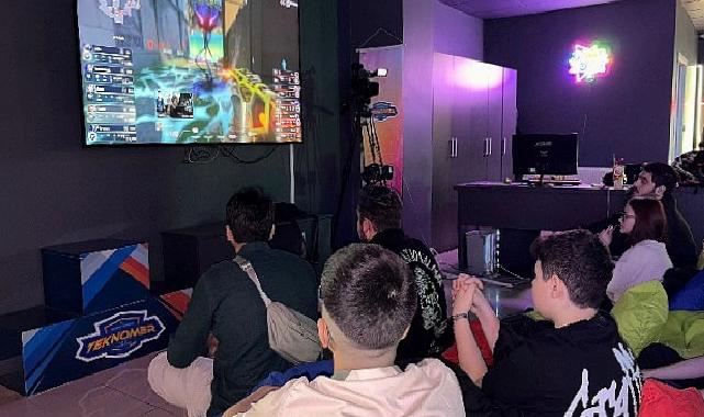 Espor tutkunları Keçiören’de unutulmaz final heyecanı yaşadı