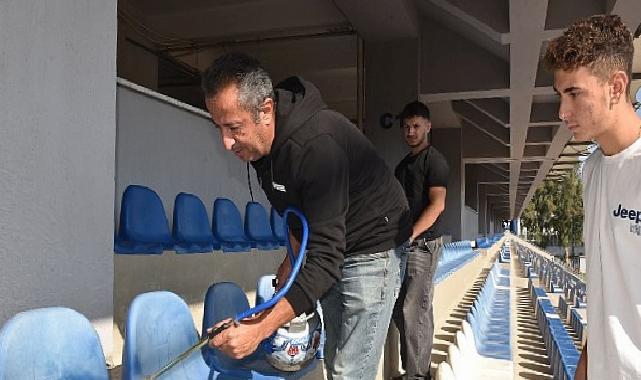 EÜ Bayındır Meslek Yüksekokulu öğrencileri 20 Mayıs Stadını yeni döneme hazırladı
