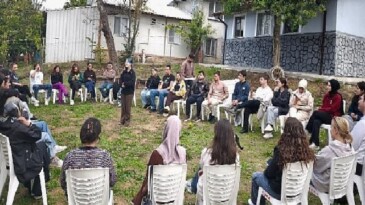 Gençler Nilüfer’in Üçpınar Mahallesi’nde bir ortaya geldi