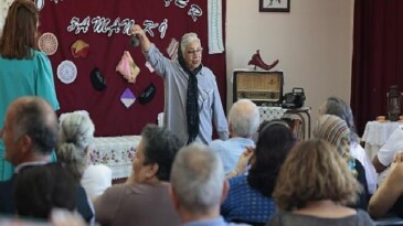 Konak’ta ileri yaşa özel kutlama