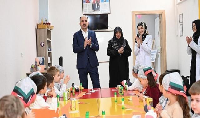 Lider Altay Filistin Hassaslığı İle Dikkat Çeken Minik Öğrencileri Ziyaret Etti