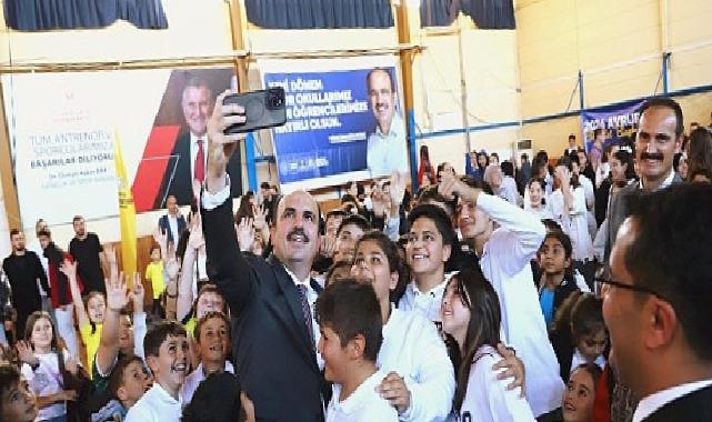 Lider Aydın, Hasat Vaktinde Çiftçilerle Buluştu