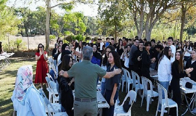 Lider Topaloğlu öğrencilerin konuğu oldu