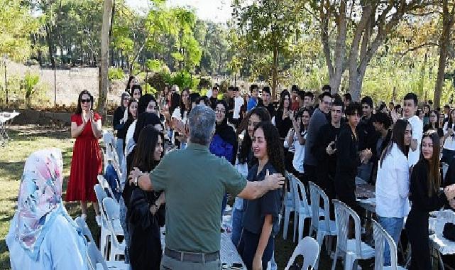 Lider Topaloğlu öğrencilerin konuğu oldu
