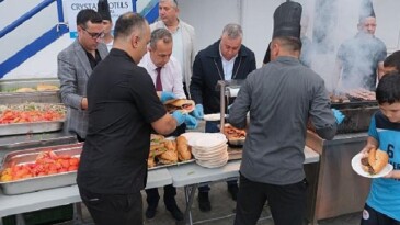 Lider Topaloğlu’ndan sporculara mangal partisi