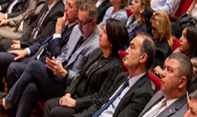 Lider Tugay kentin geleceği “İzmirNİP2054″ü tanıttı