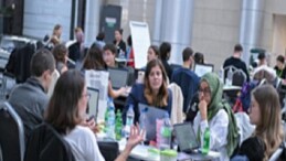 LOGISTECH’te genç fikirler ve bölüm temsilcileri karbonsuz ulaşım için buluştu