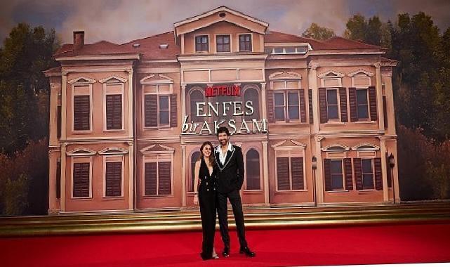 Netflix’in Başrollerini Engin Akyürek ve Aslı Enver’in Paylaştığı Yeni Dizisi Enfes Bir Akşam’ın Galası Gerçekleşti