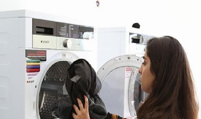 Onların Geleceği İçin Her Şeye Paha