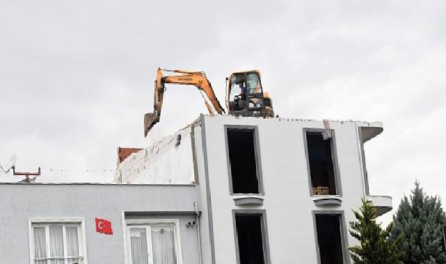 Osmangazi’de Ruhsatsız Katlara Anında Müdahale
